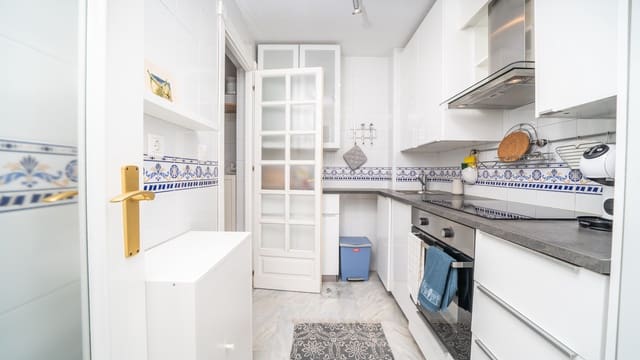 2 soverom Leilighet til salgs i Parque de las Naciones, Torrevieja med svømmebasseng garasje - € 329 000 (Ref: 10084572)