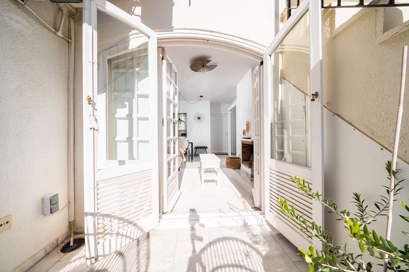2 soverom Leilighet til salgs i Torrevieja med svømmebasseng garasje - € 329 000 (Ref: 10084572)