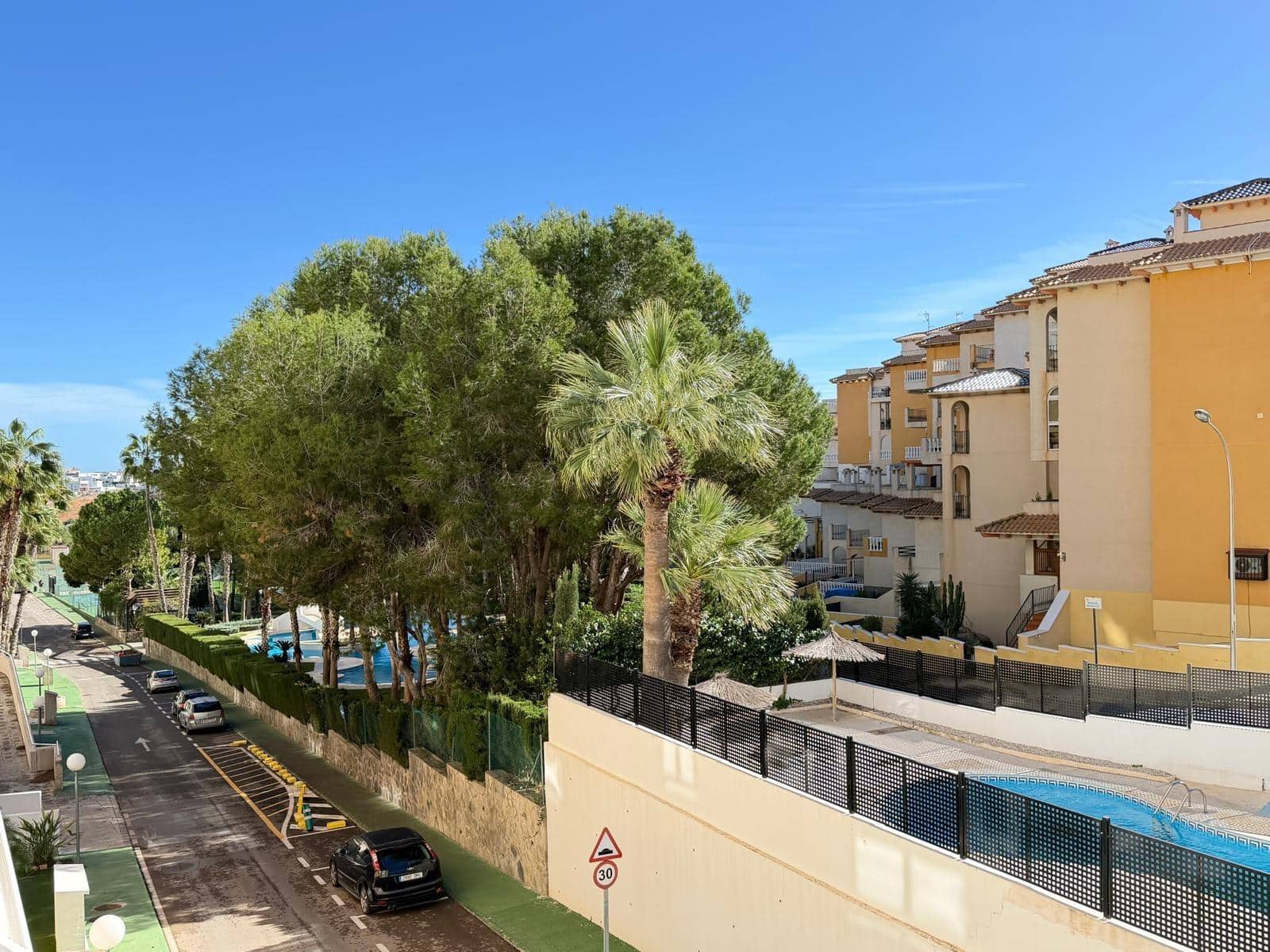 2 Zimmer Apartment zu verkaufen in Orihuela Costa mit Pool - 295.000 € (Ref: 10084580)