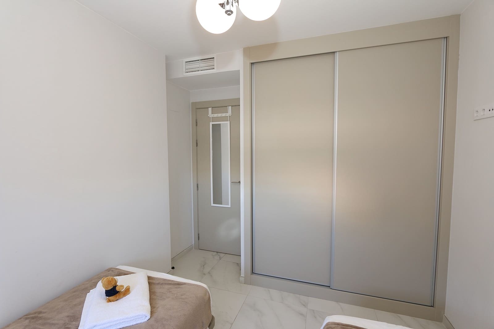 2 soverom Leilighet til salgs i Playa Flamenca med svømmebasseng garasje - € 425 000 (Ref: 10084583)