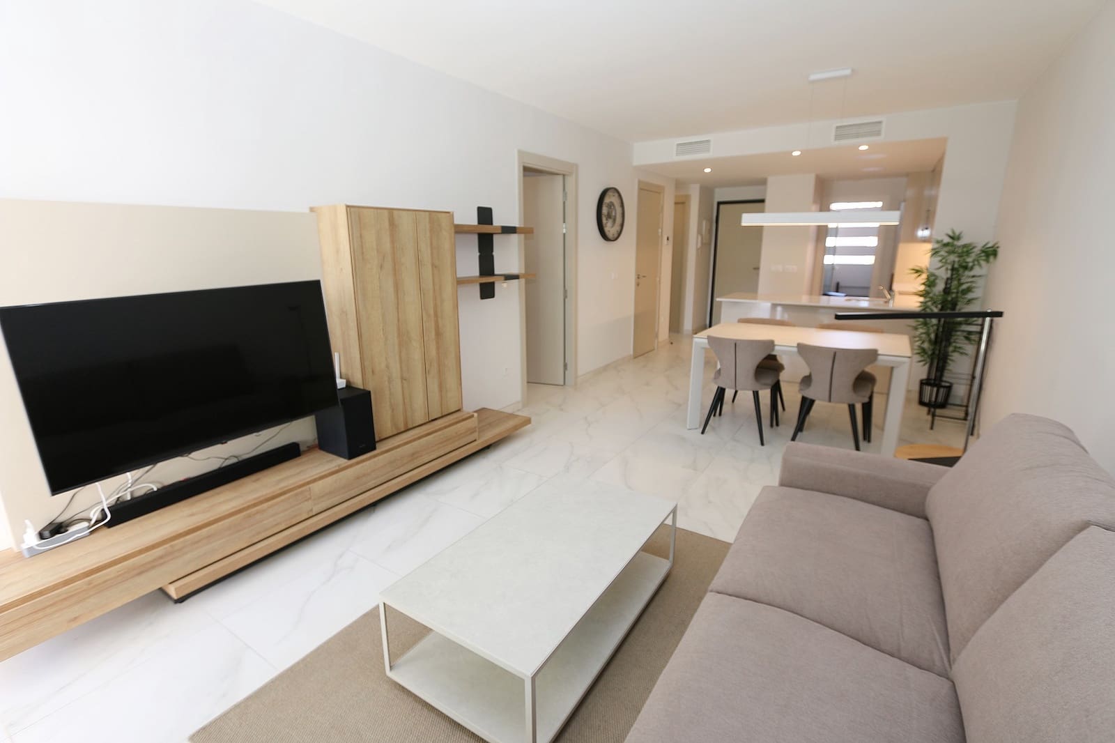 2 soverom Leilighet til salgs i Playa Flamenca med svømmebasseng garasje - € 425 000 (Ref: 10084583)