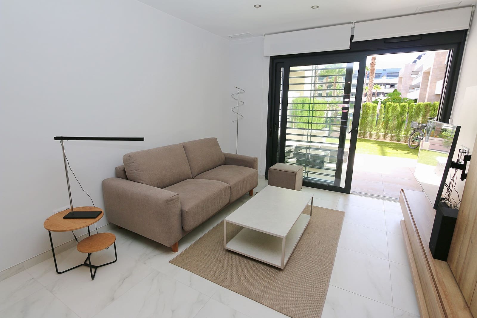 2 soverom Leilighet til salgs i Playa Flamenca med svømmebasseng garasje - € 425 000 (Ref: 10084583)