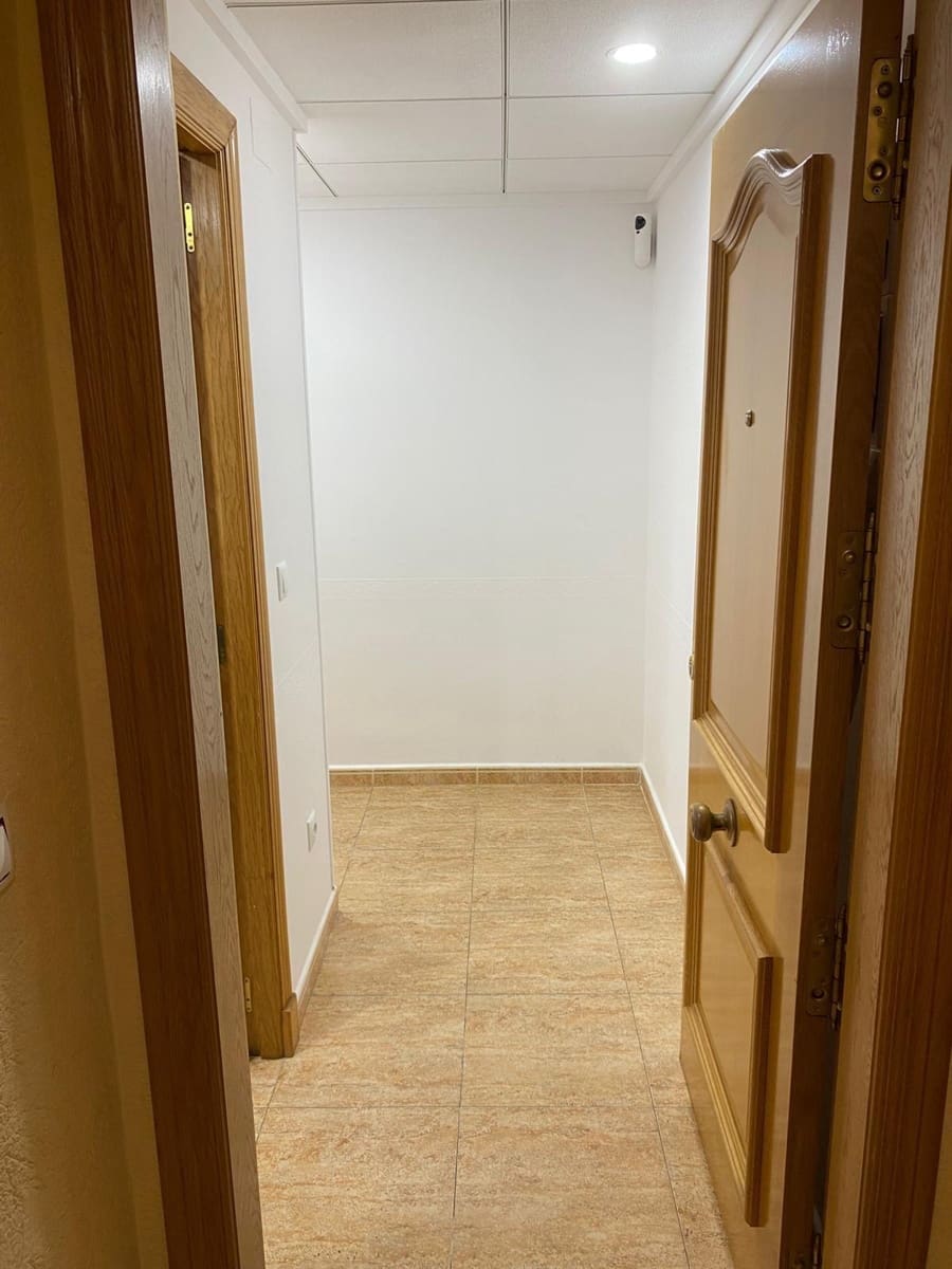 Apartamento de 2 habitaciones en Torrevieja en venta con piscina - 169.900 € (Ref: 10084606)