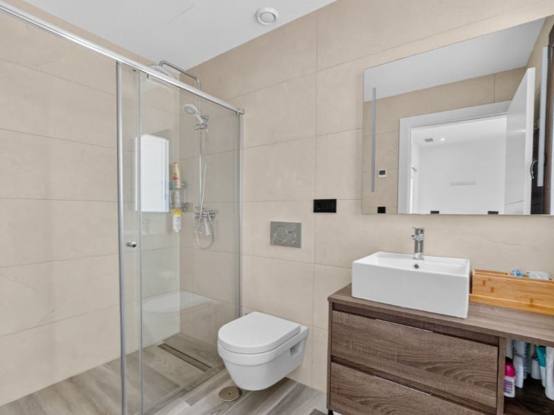 4 sypialnia Willa na sprzedaż w Torrevieja z basenem - 515 000 € (Ref: 10084618)