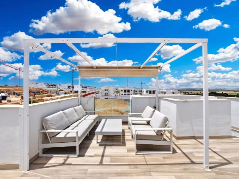 4 sypialnia Willa na sprzedaż w Torrevieja z basenem - 515 000 € (Ref: 10084618)