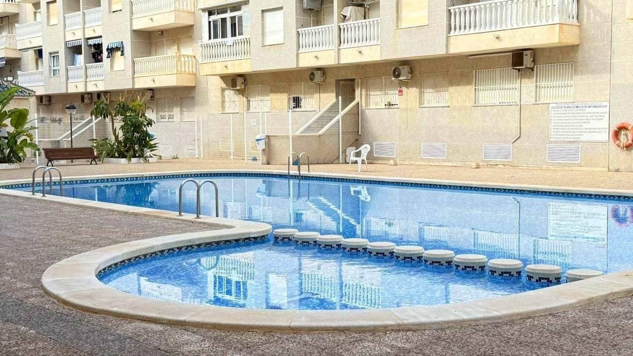 1 sovrum Lägenhet till salu i Torrevieja - 159 900 € (Ref: 10084658)