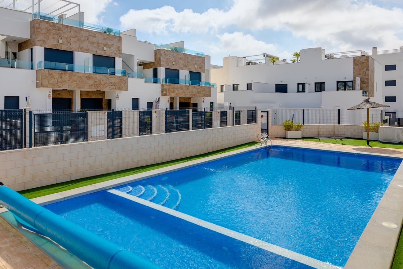 3 Zimmer Villa zu verkaufen in Villamartin mit Pool - 315.000 € (Ref: 10084708)