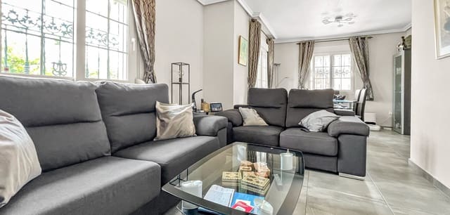 Chalet de 3 habitaciones en Lomas de Cabo Roig - Los Dolses, Orihuela en venta con piscina garaje - 424.900 € (Ref: 10084719)