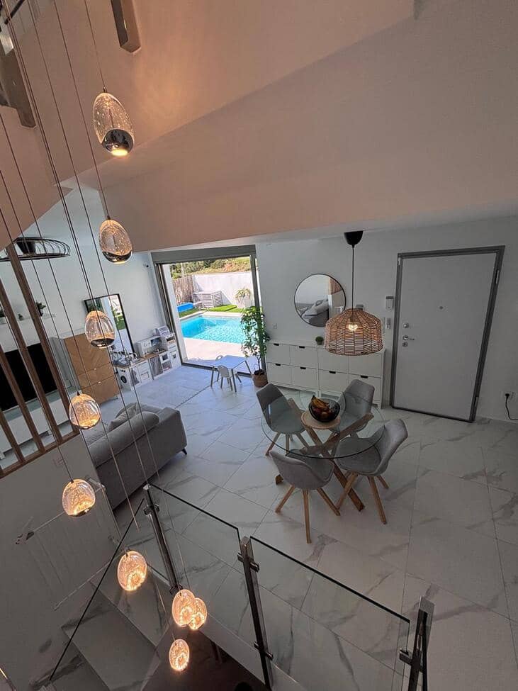 Chalet de 5 habitaciones en Villamartin en venta con piscina garaje - 595.000 € (Ref: 10084722)