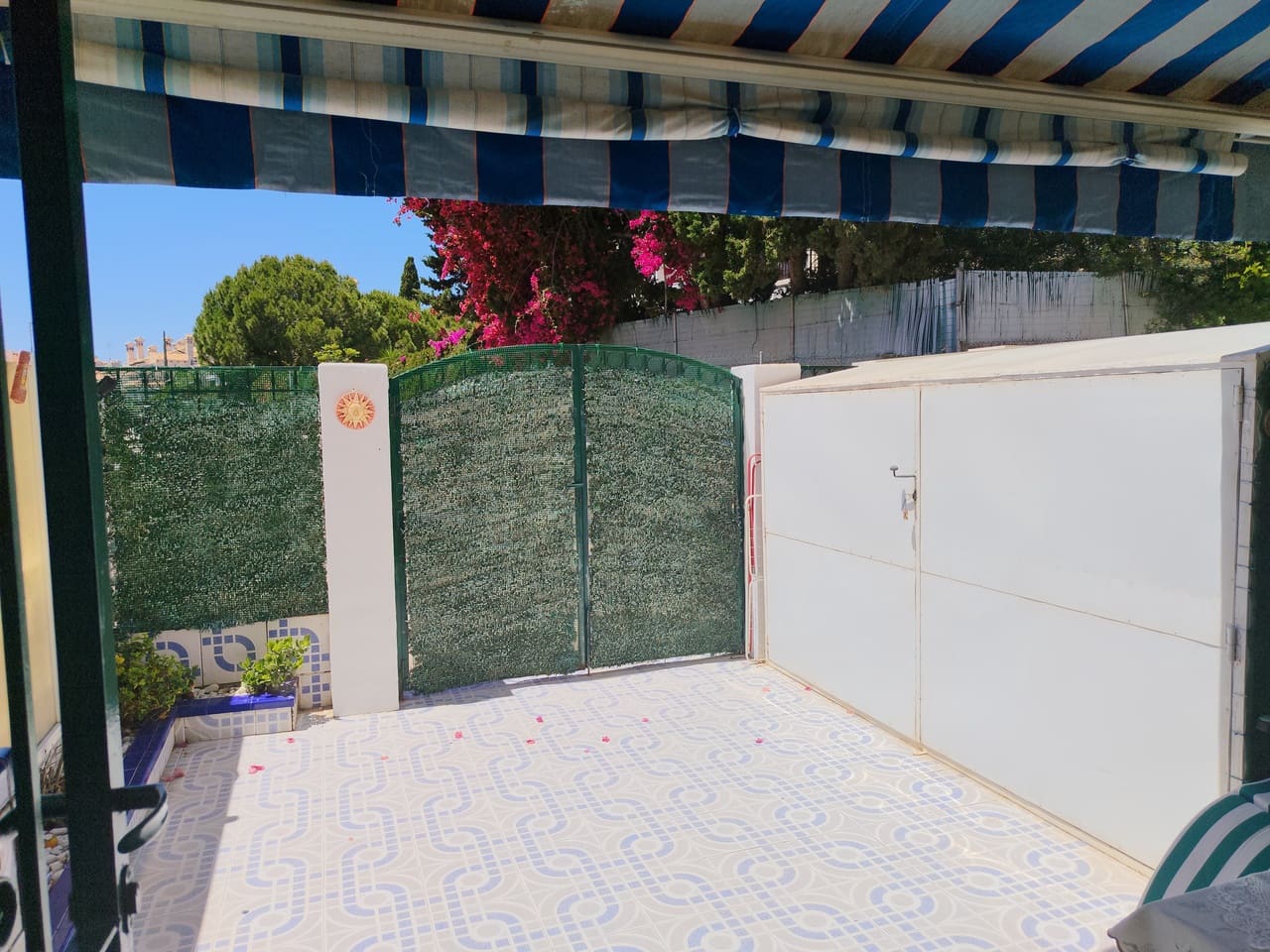 Casa de 3 habitaciones en La Zenia en venta con garaje - 250.000 € (Ref: 10084726)