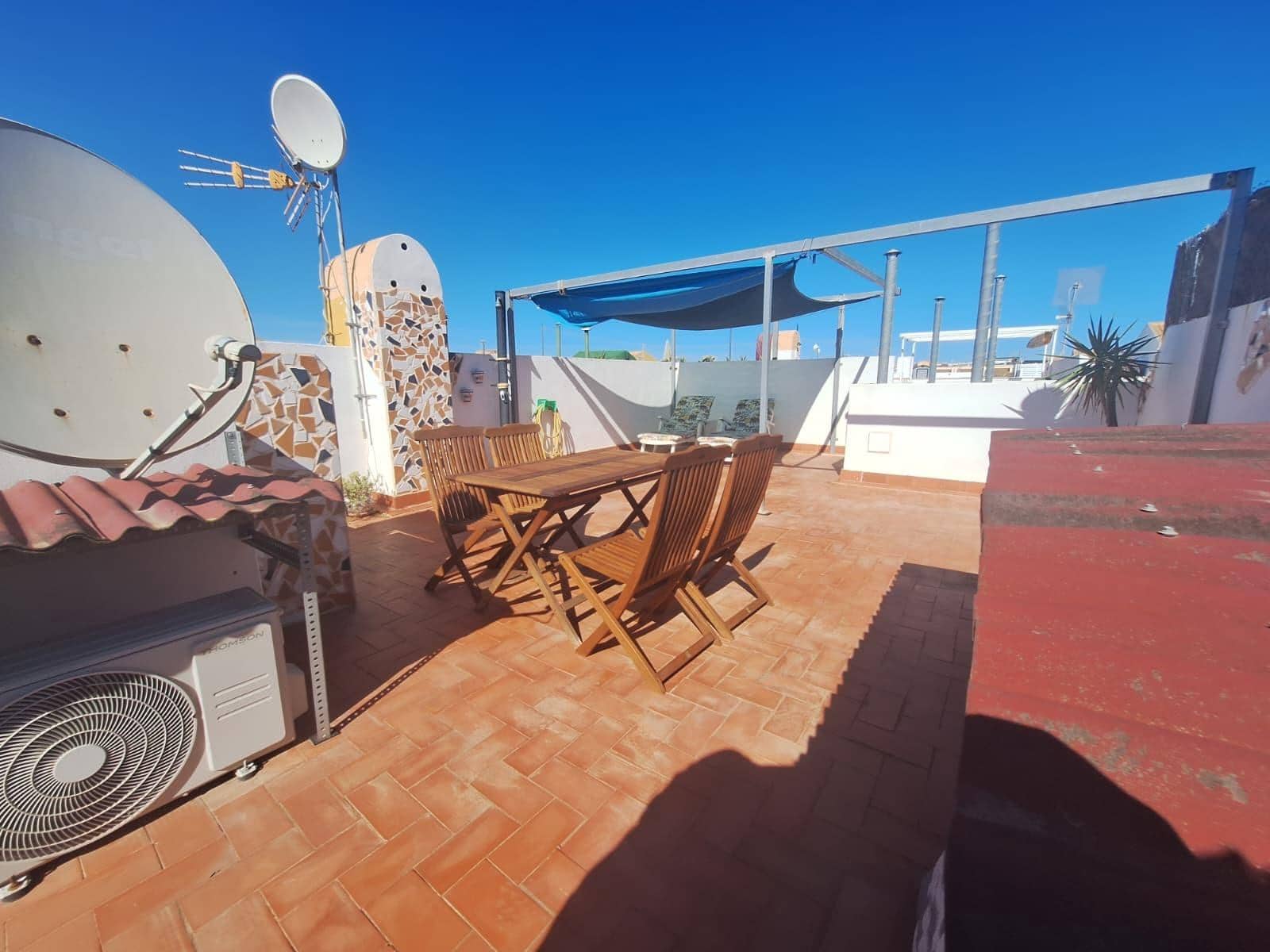 Bungalow de 2 habitaciones en Torrevieja en venta con piscina - 159.990 € (Ref: 10084761)