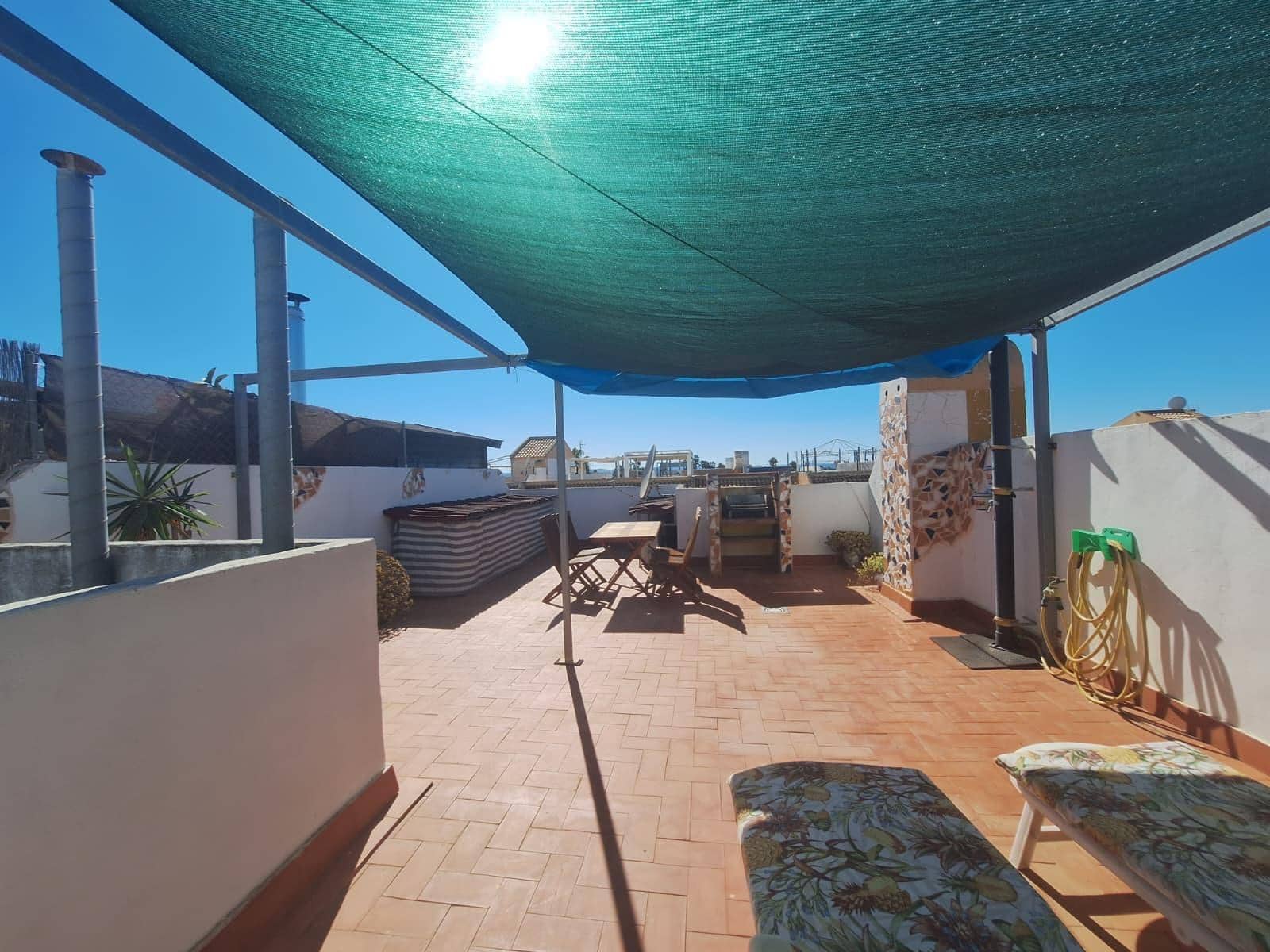 Bungalow de 2 habitaciones en Torrevieja en venta con piscina - 159.990 € (Ref: 10084761)
