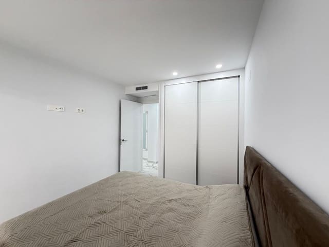 2 quarto Apartamento para venda em Avenida Habaneras - Curva de Palangre, Torrevieja com piscina - 326 900 € (Ref: 10084777)