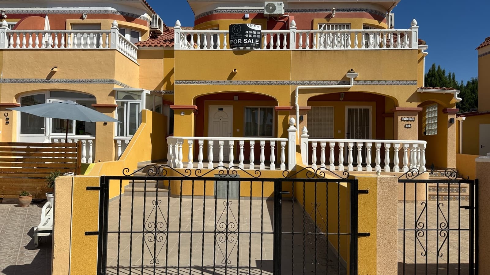 2 sypialnia Dom na sprzedaż w Orihuela Costa z basenem garażem - 255 000 € (Ref: 10084791)