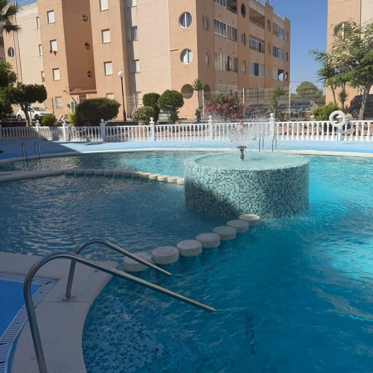 2 makuuhuone Omakotitalo myytävänä paikassa Torrevieja - 286 500 € (Ref: 10084799)