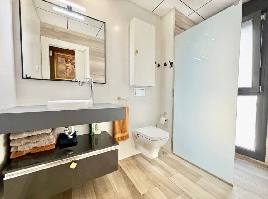 Chalet de 3 habitaciones en Cabo Roig en venta con piscina garaje - 570.000 € (Ref: 10084800)