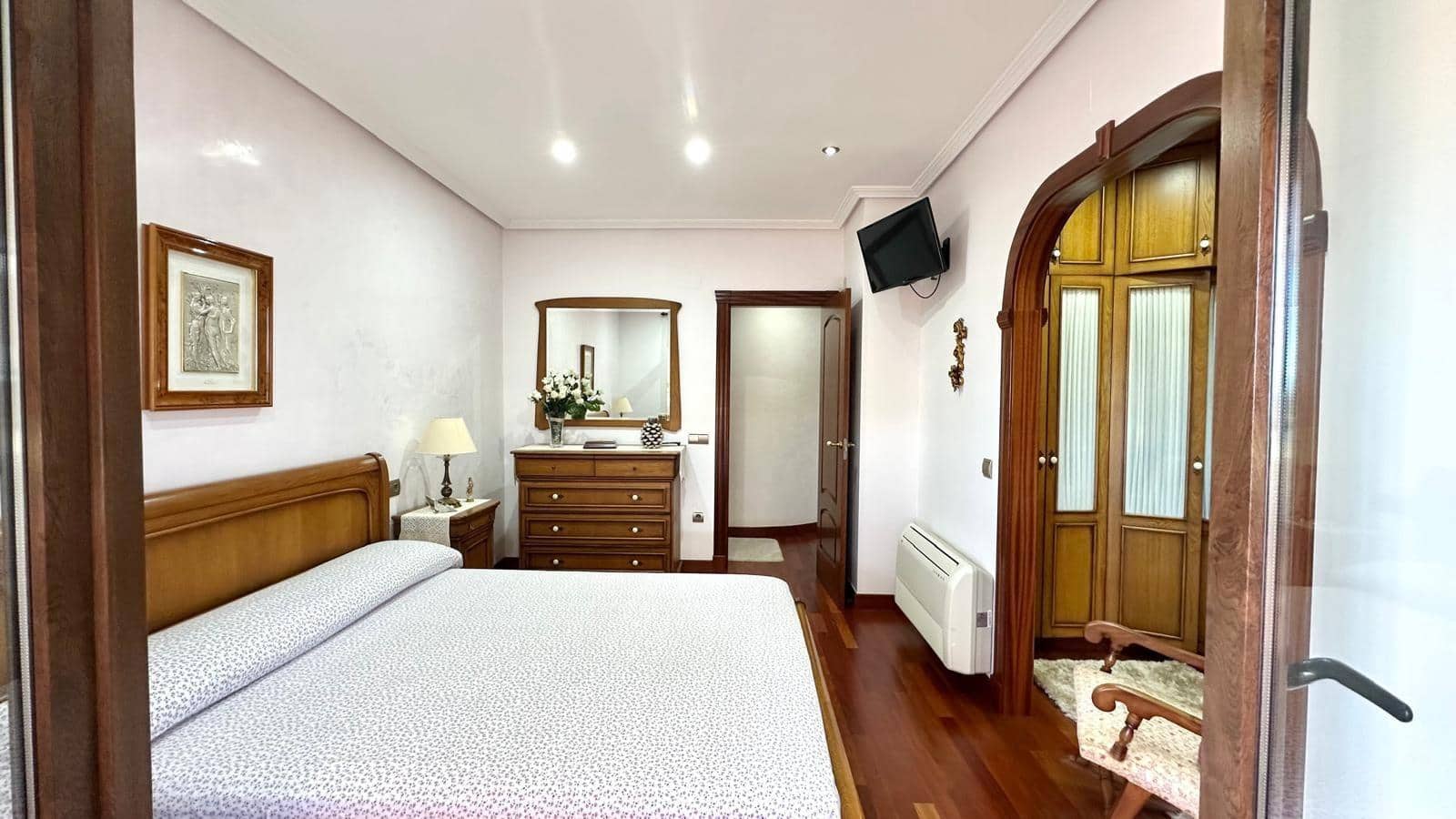 4 sovrum Semi-fristående Villa till salu i Torrevieja - 449 900 € (Ref: 10084886)