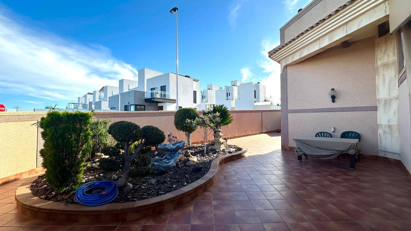 4 sovrum Semi-fristående Villa till salu i Torrevieja - 449 900 € (Ref: 10084886)