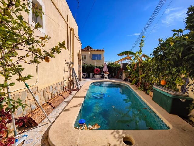 4 chambre Villa/Maison Semi-Mitoyenne à vendre à San Miguel de Salinas avec piscine - 189 900 € (Ref: 10084890)