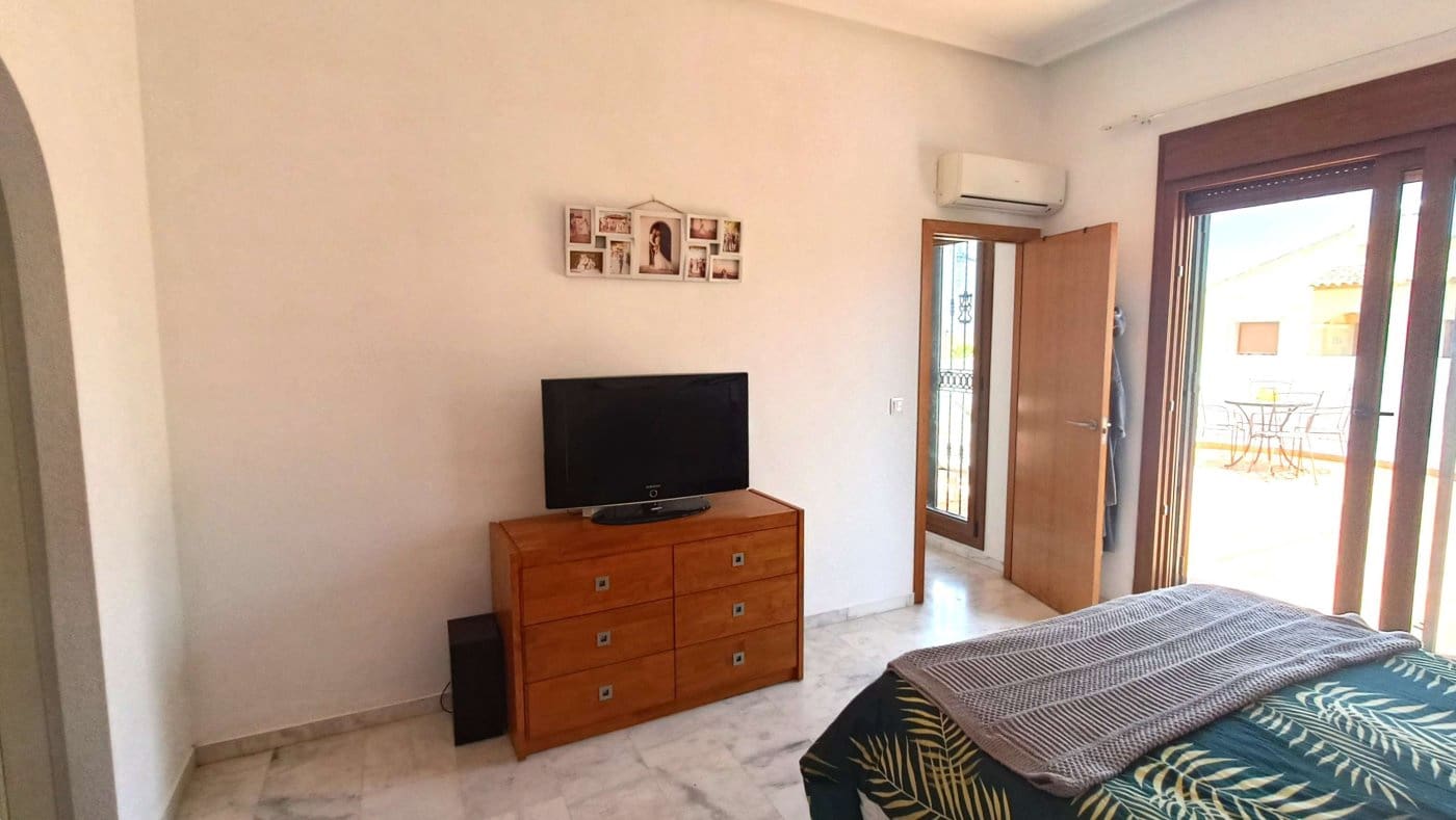 3 sovrum Semi-fristående Villa till salu i Algorfa med pool garage - 449 955 € (Ref: 10084902)