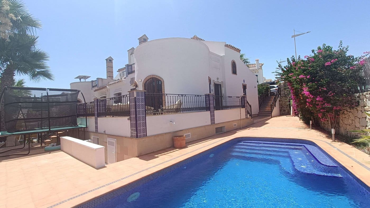 3 sovrum Semi-fristående Villa till salu i Algorfa med pool garage - 449 955 € (Ref: 10084902)