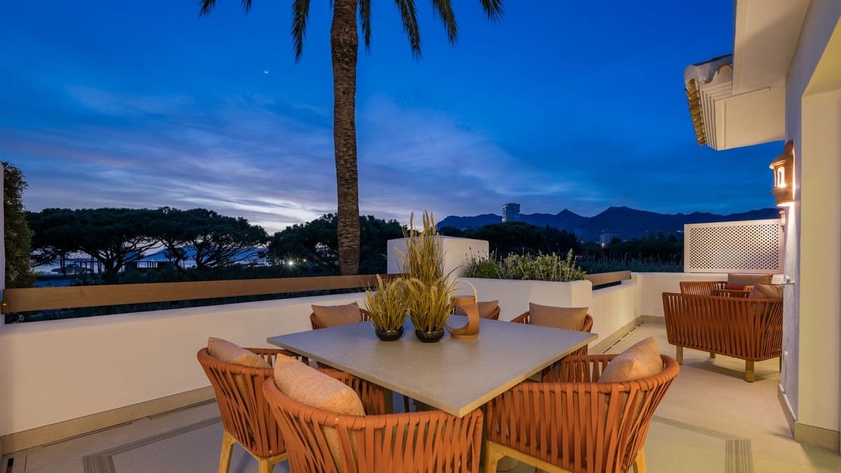 Apartamento de 3 habitaciones en Marbella en venta - 2.250.000 € (Ref: 10090171)
