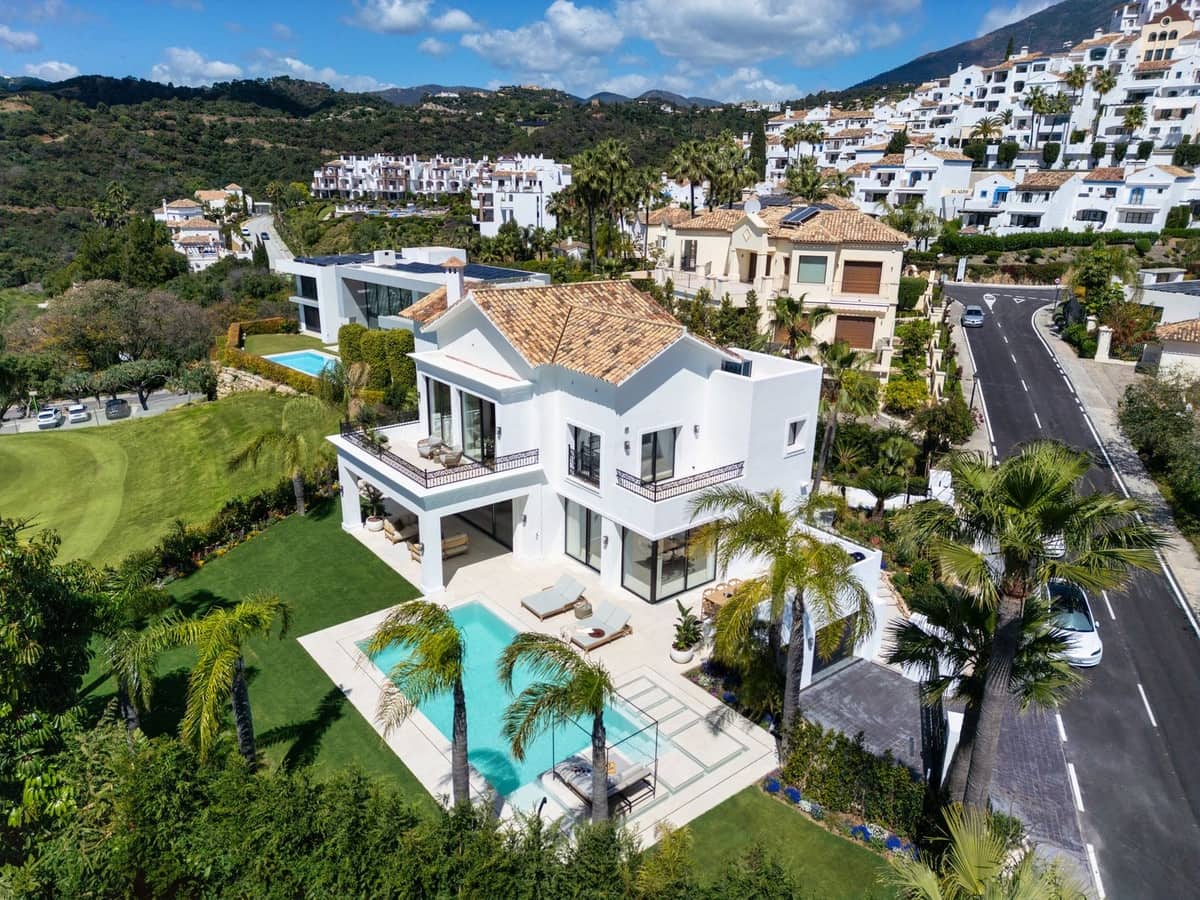 5 soverom Villa til salgs i Los Arqueros med svømmebasseng garasje - € 5 495 000 (Ref: 10090172)