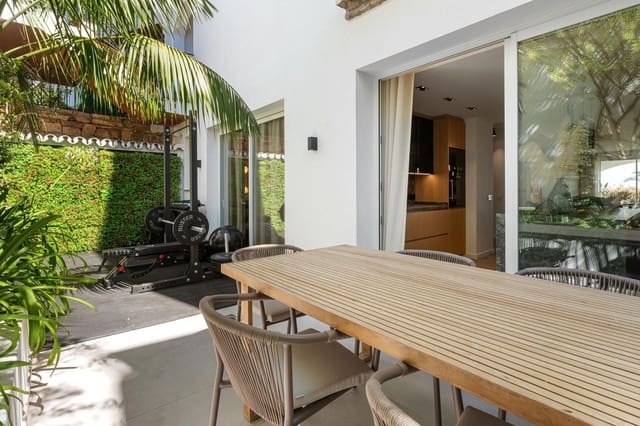 4 sypialnia Dom na sprzedaż w Nagüeles Alto, Marbella z basenem - 1 899 000 € (Ref: 10090174)