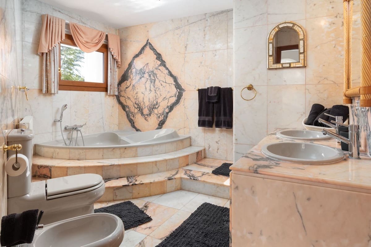 5 quarto Moradia para venda em Mijas com piscina garagem - 1 499 000 € (Ref: 10090182)