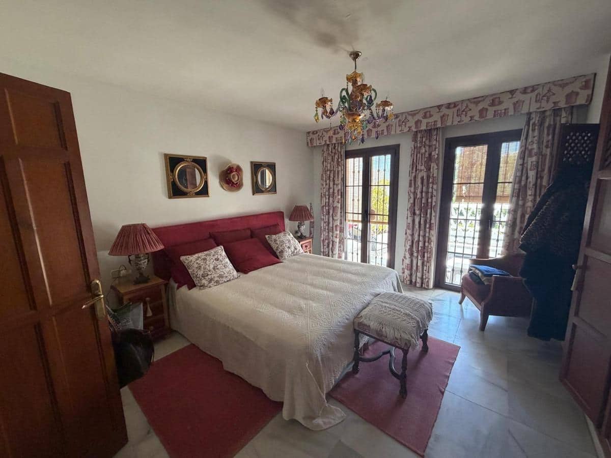 3 Zimmer Haus zu verkaufen in Marbella mit Pool - 700.000 € (Ref: 10090199)