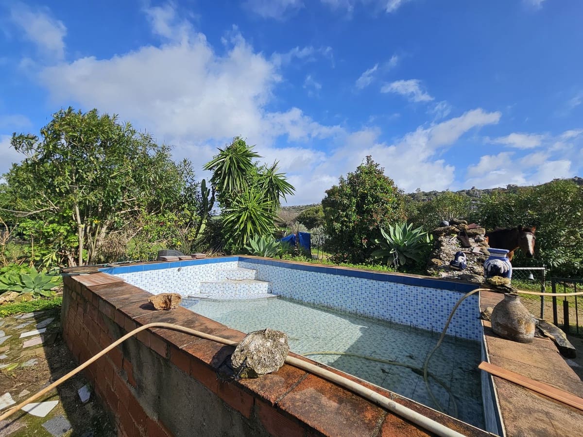 2 bedroom Finca/Country House for sale in Casares with pool garage - € 310,000 (Ref: 10090209)