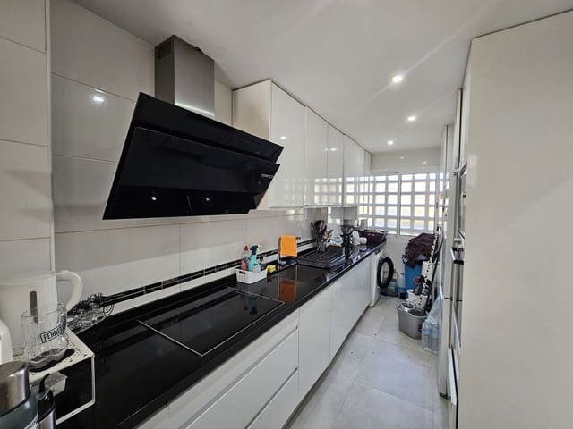 3 soverom Hus til salgs i Zona Calvario, Estepona med svømmebasseng garasje - € 375 000 (Ref: 10090222)