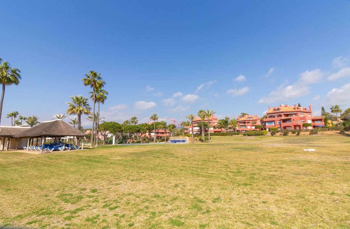 3 Zimmer Apartment zu verkaufen in Elviria mit Pool Garage - 595.000 € (Ref: 10090250)