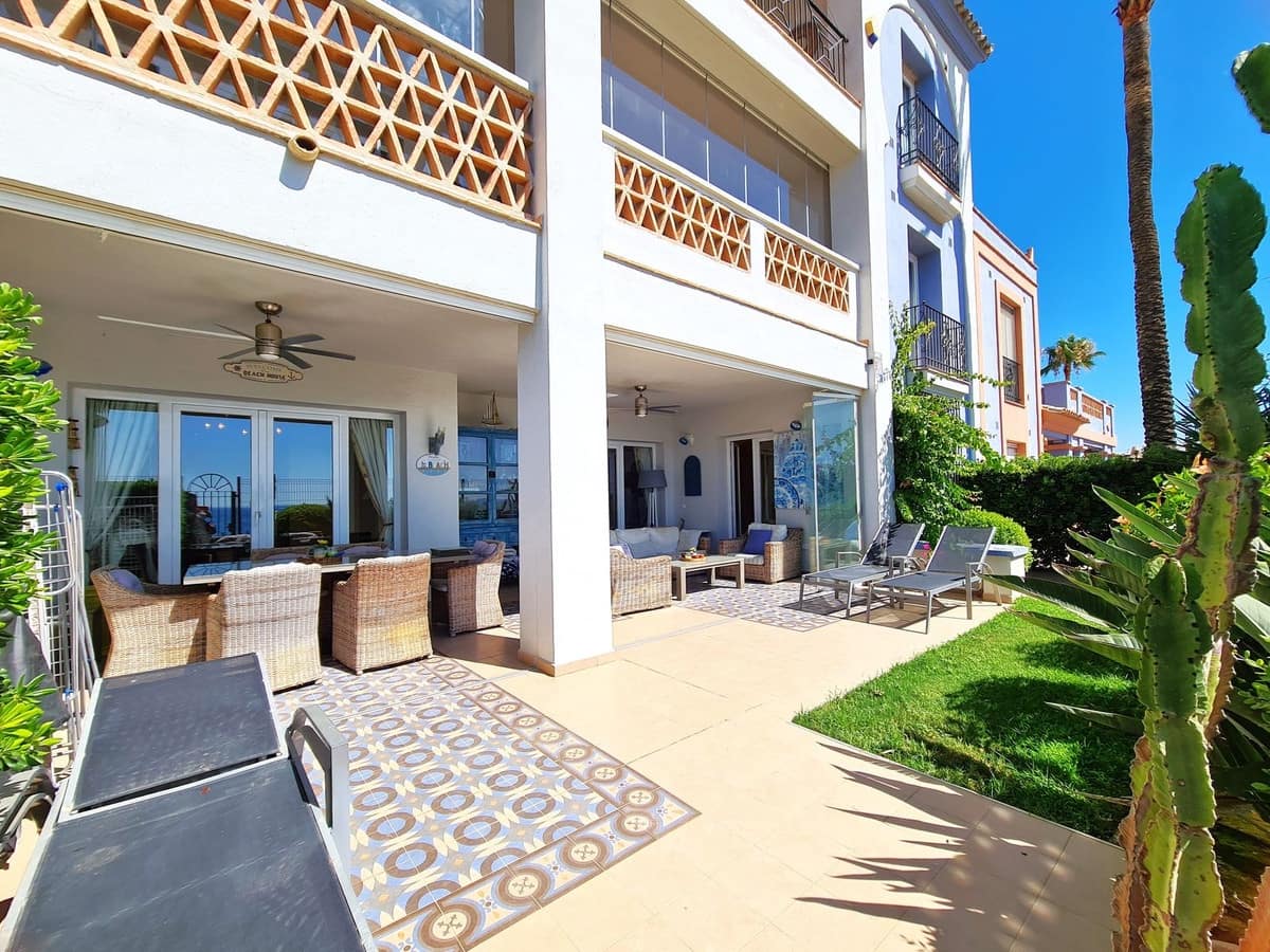 Apartamento de 3 habitaciones en Bahia de Casares en venta con piscina - 995.000 € (Ref: 10090264)