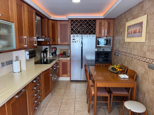 4 slaapkamer Appartement te koop in Zona Calvario, Estepona met zwembad garage - € 695.000 (Ref: 10090311)