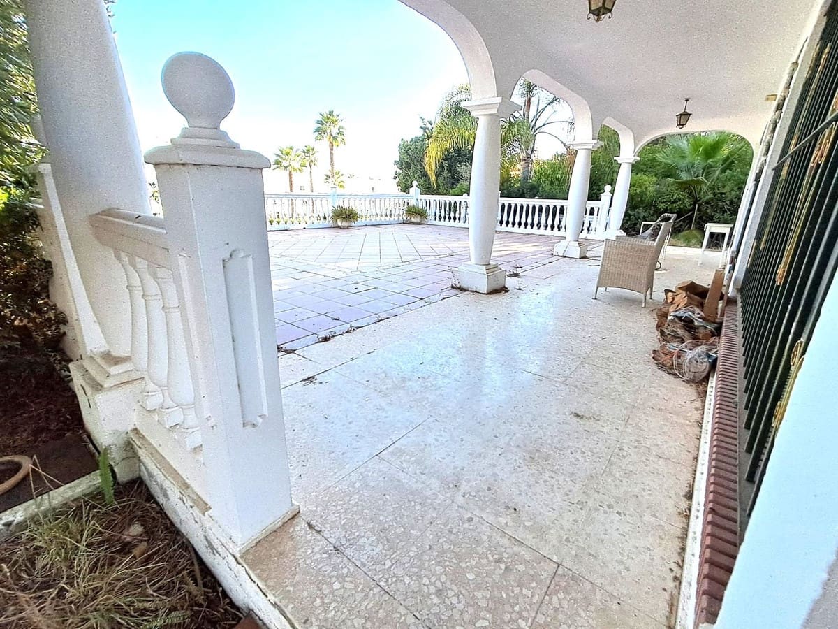 5 slaapkamer Villa te koop in Estepona met zwembad - € 1.150.000 (Ref: 10090316)