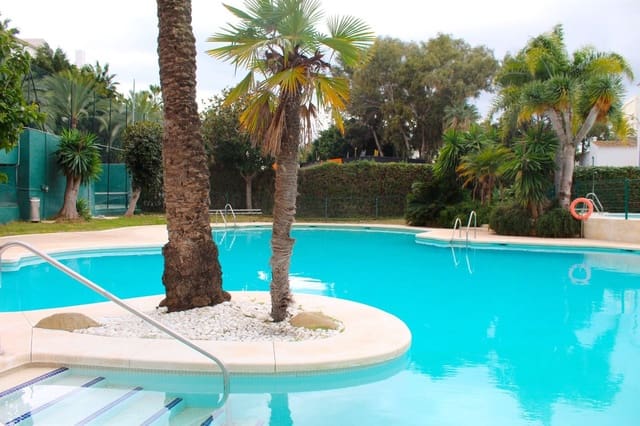 3 soveværelse Lejlighed til salg i Puerto Banus, Marbella med garage - € 1.197.000 (Ref: 10090317)