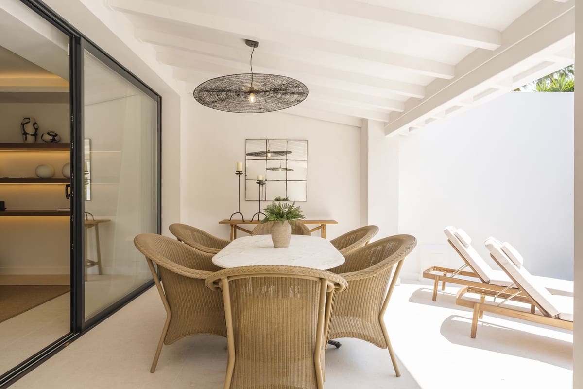 4 slaapkamer Huis te koop in Nueva Andalucia met zwembad garage - € 1.650.000 (Ref: 10090319)