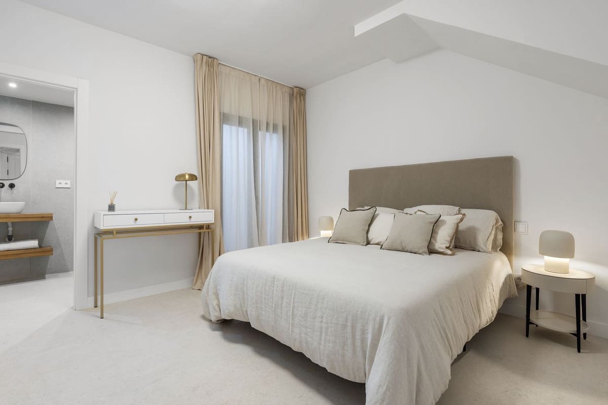 4 slaapkamer Huis te koop in Nueva Andalucia met zwembad garage - € 1.650.000 (Ref: 10090319)