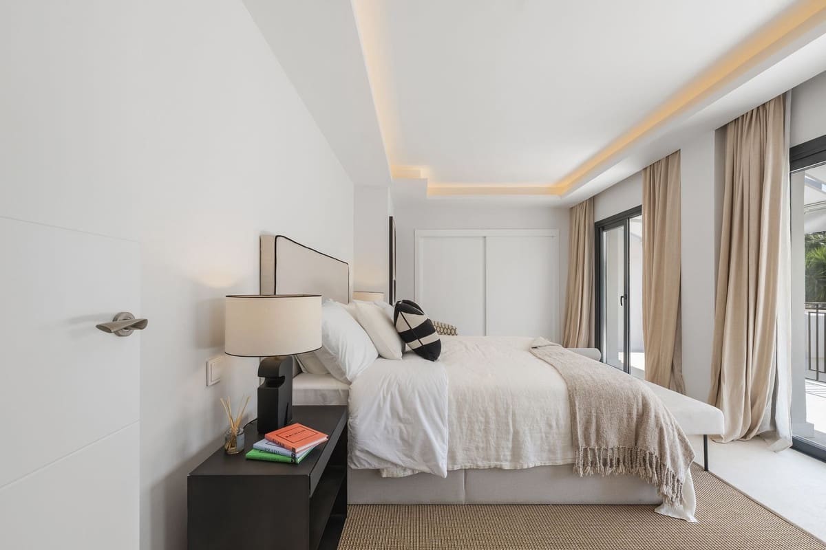 4 slaapkamer Huis te koop in Nueva Andalucia met zwembad garage - € 1.650.000 (Ref: 10090319)
