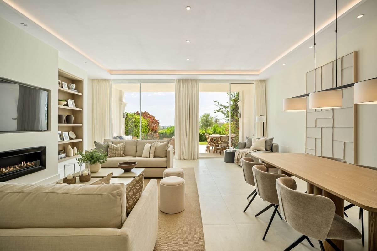 4 chambre Maison de Ville à vendre à La Quinta avec piscine garage - 1 795 000 € (Ref: 10090320)