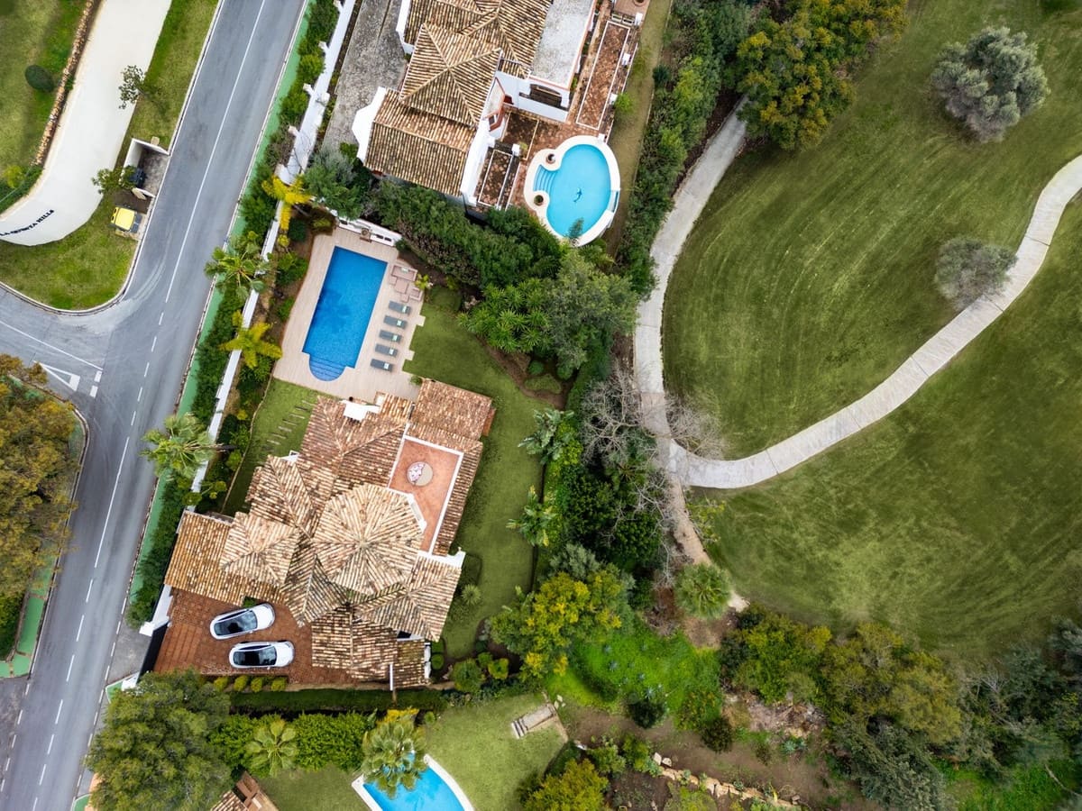 Chalet de 4 habitaciones en La Quinta en venta - 2.950.000 € (Ref: 10090325)