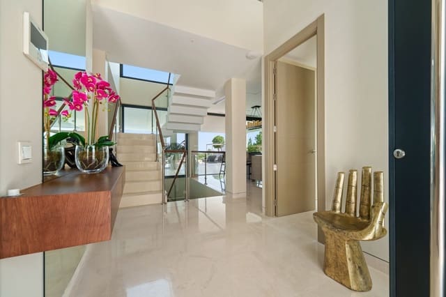 5 sypialnia Willa na sprzedaż w Los Naranjos, Marbella z basenem garażem - 4 595 000 € (Ref: 10090331)
