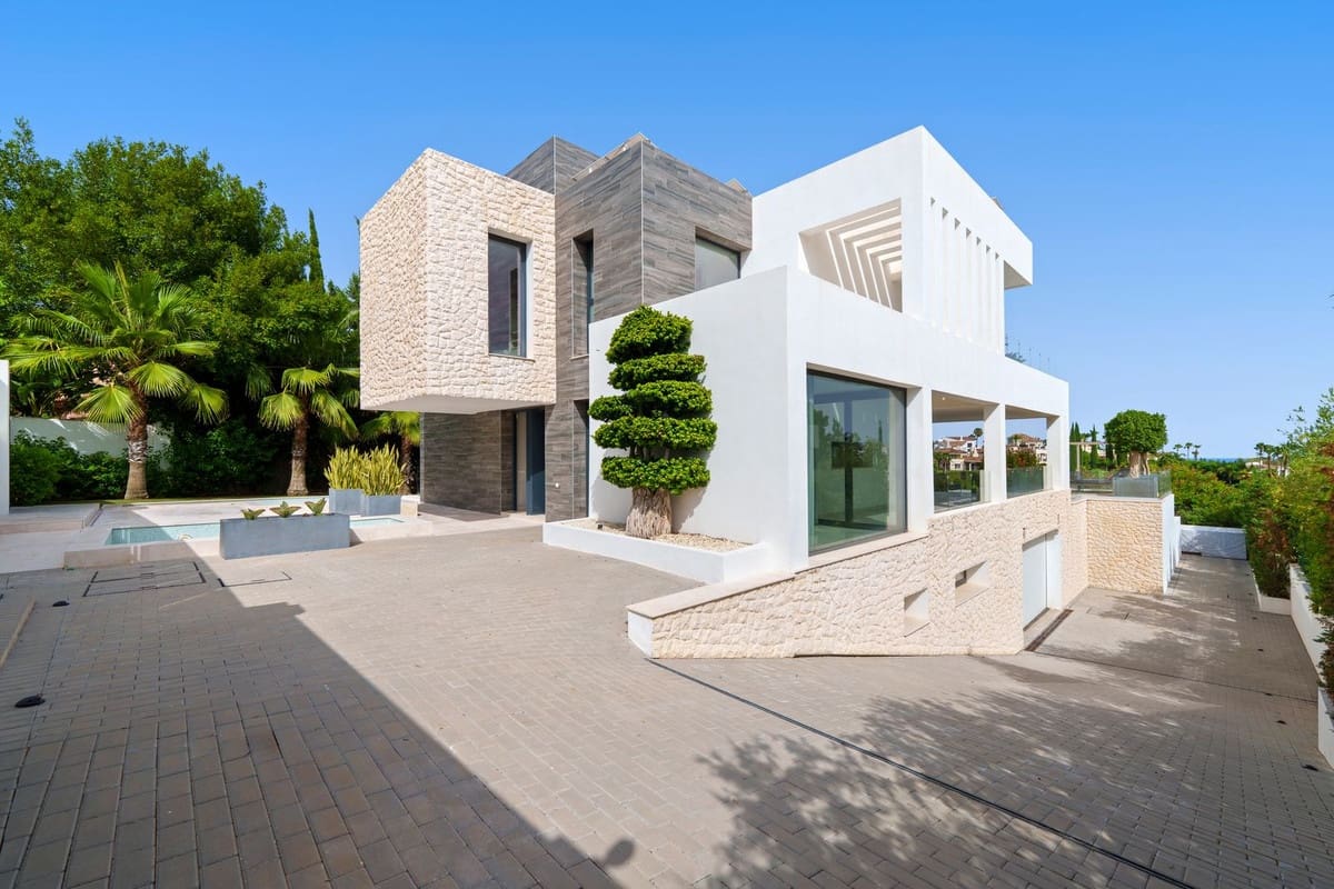 5 sypialnia Willa na sprzedaż w Nueva Andalucia z basenem garażem - 4 595 000 € (Ref: 10090331)