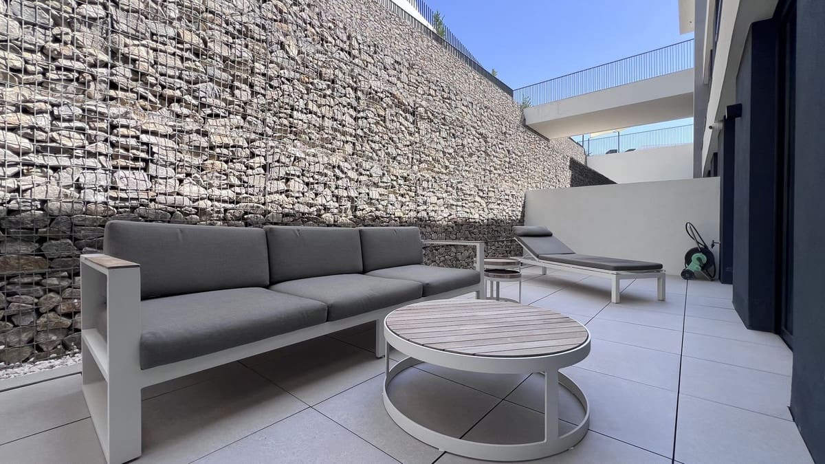 Apartamento de 3 habitaciones en Los Monteros en venta - 735.000 € (Ref: 10090359)