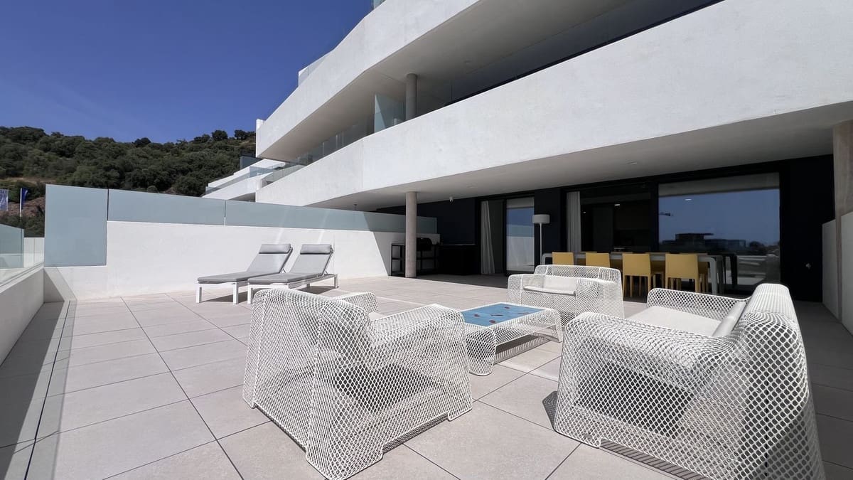 Apartamento de 3 habitaciones en Los Monteros en venta - 735.000 € (Ref: 10090359)