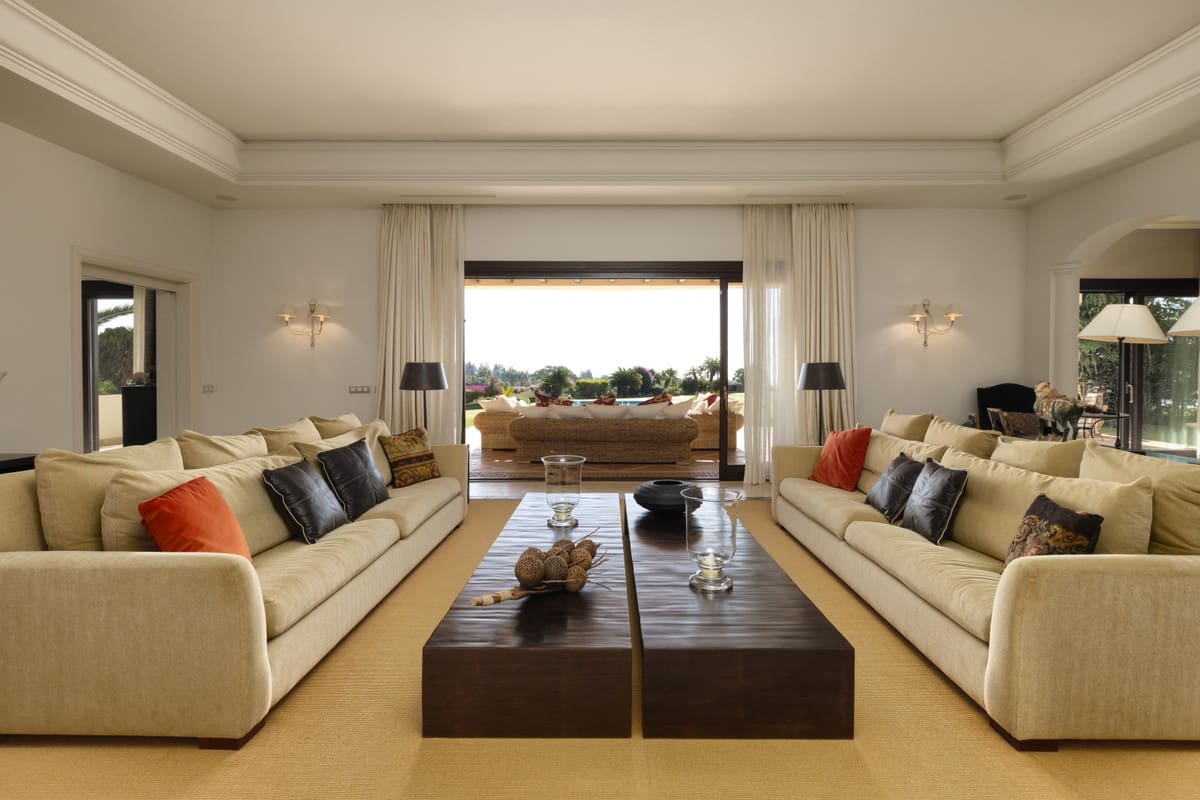 5 bedroom Villa for sale in Marbella with pool garage - € 4,900,000 (Ref: 10090365)