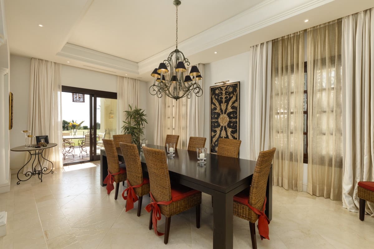 5 bedroom Villa for sale in Marbella with pool garage - € 4,900,000 (Ref: 10090365)