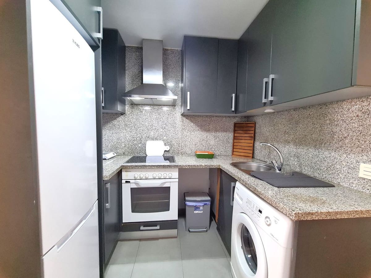 3 sovrum Lägenhet till salu i Estepona med pool garage - 319 000 € (Ref: 10090388)