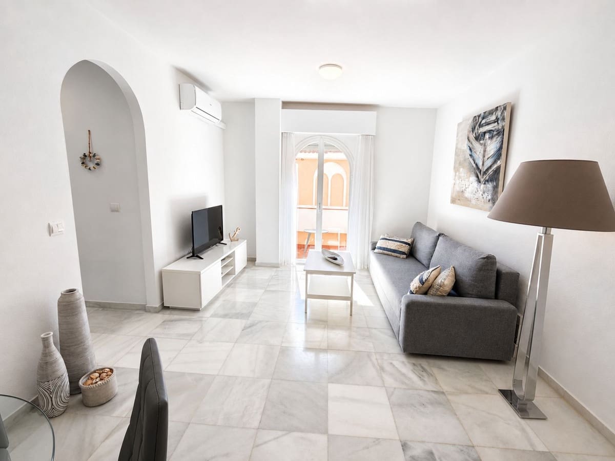 2 soveværelse Lejlighed til salg i San Luis de Sabinillas med swimmingpool garage - € 270.000 (Ref: 10090398)